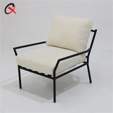 صندلی با فریم فلزی